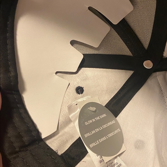 Disney Halloween baseball hat - Picture 3 of 4